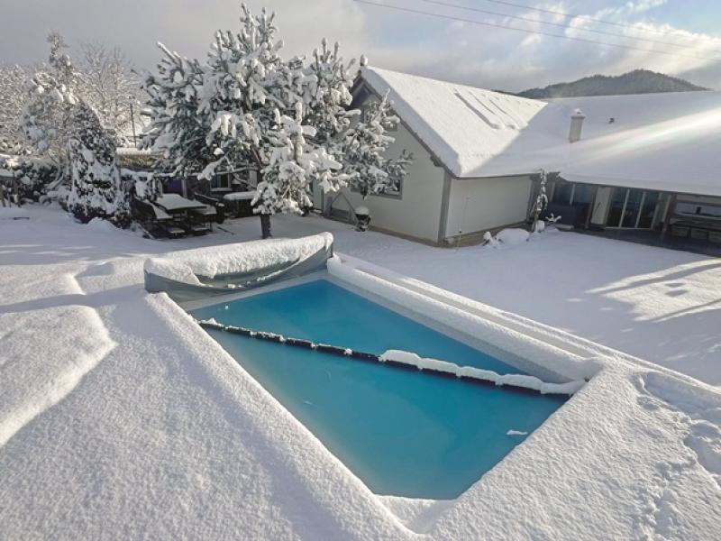 Preview: Winterabdeckhaube für Rollladen